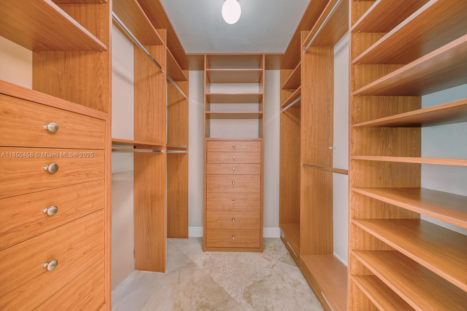 3131 NE 188th St # 1103 Unit: 2-1103