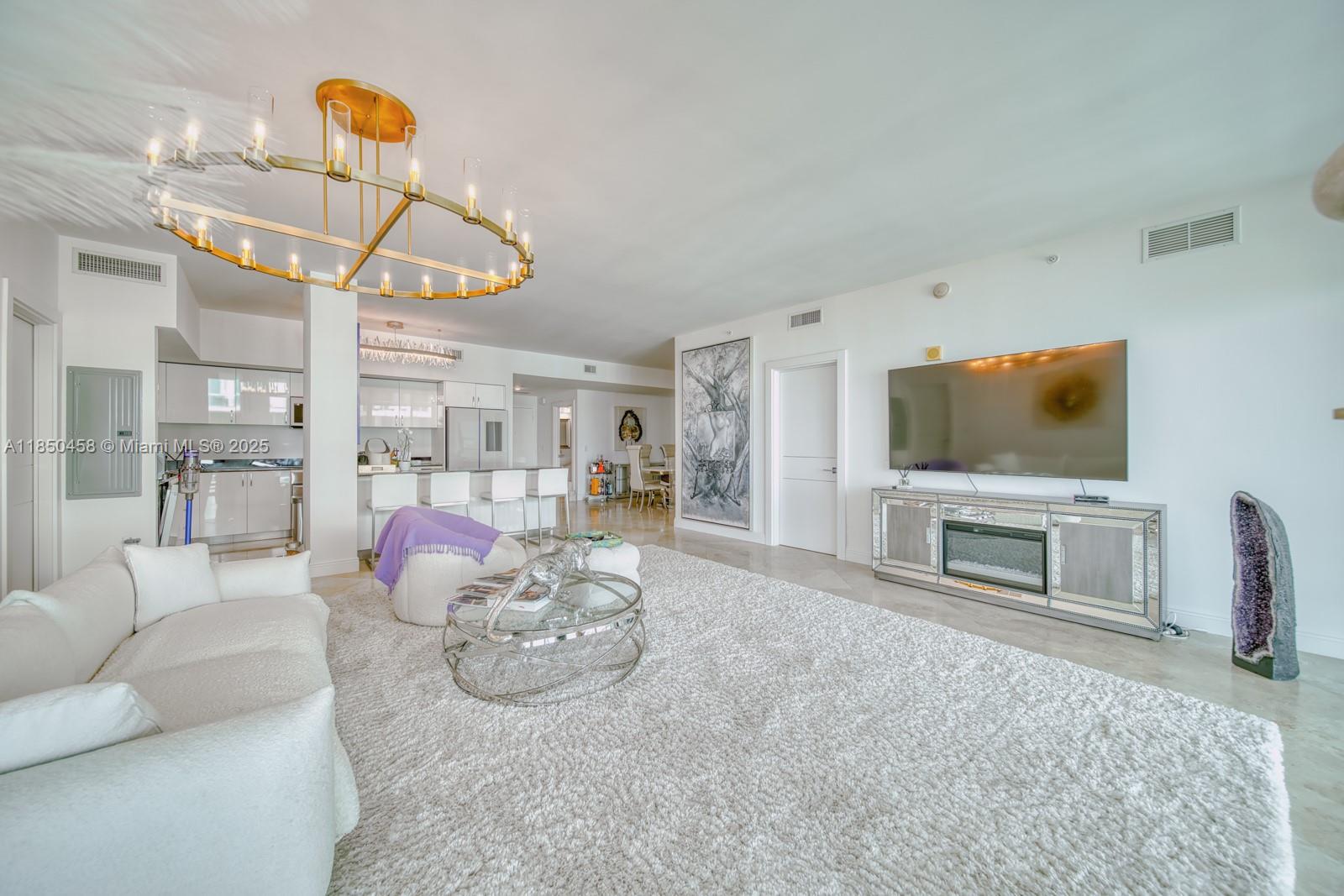 3131 NE 188th St # 1103 Unit: 2-1103