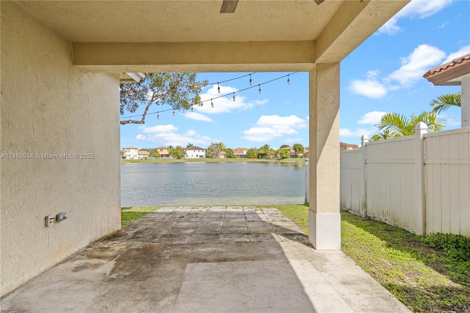 3911 NE 13th Dr