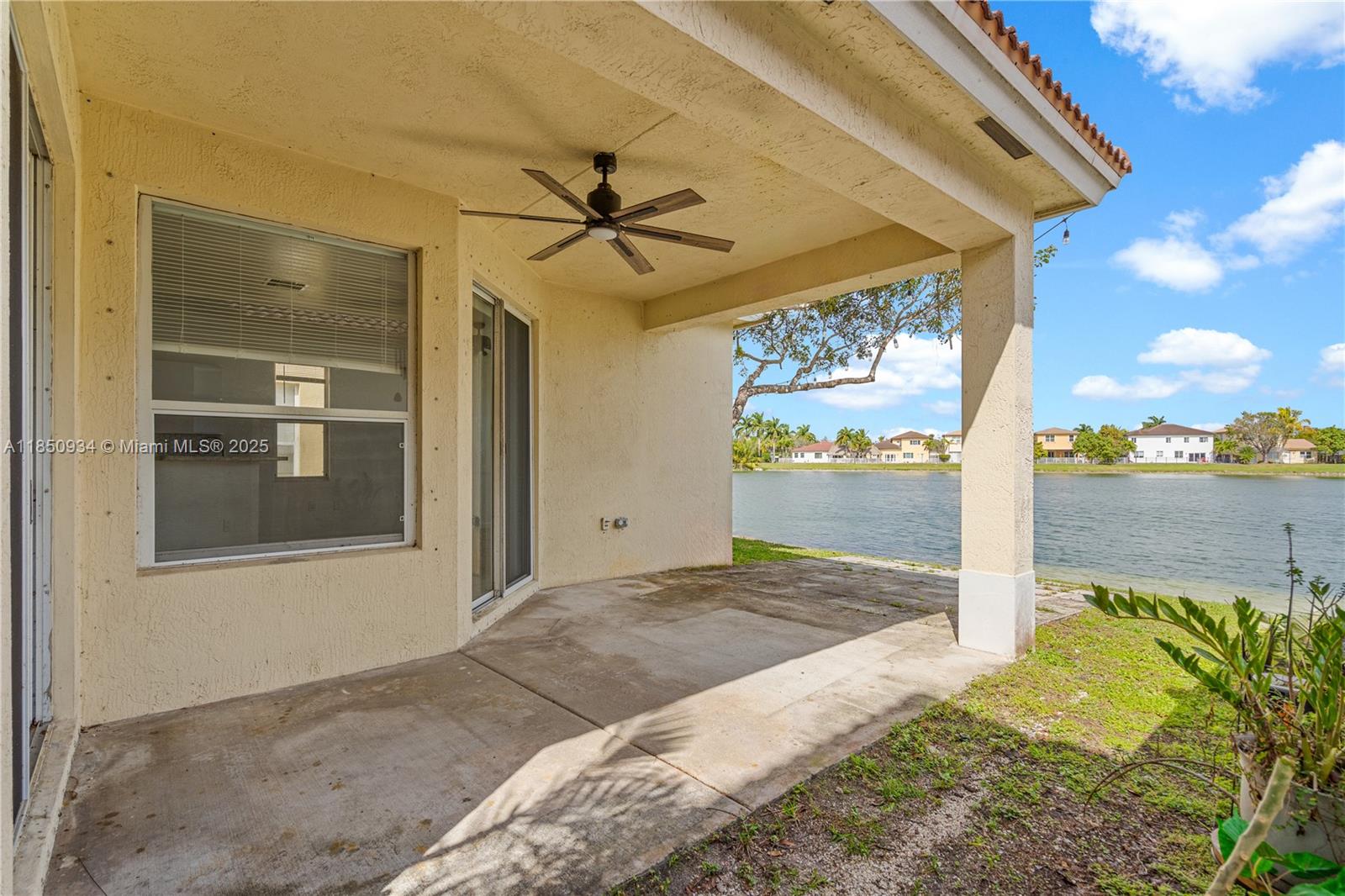 3911 NE 13th Dr