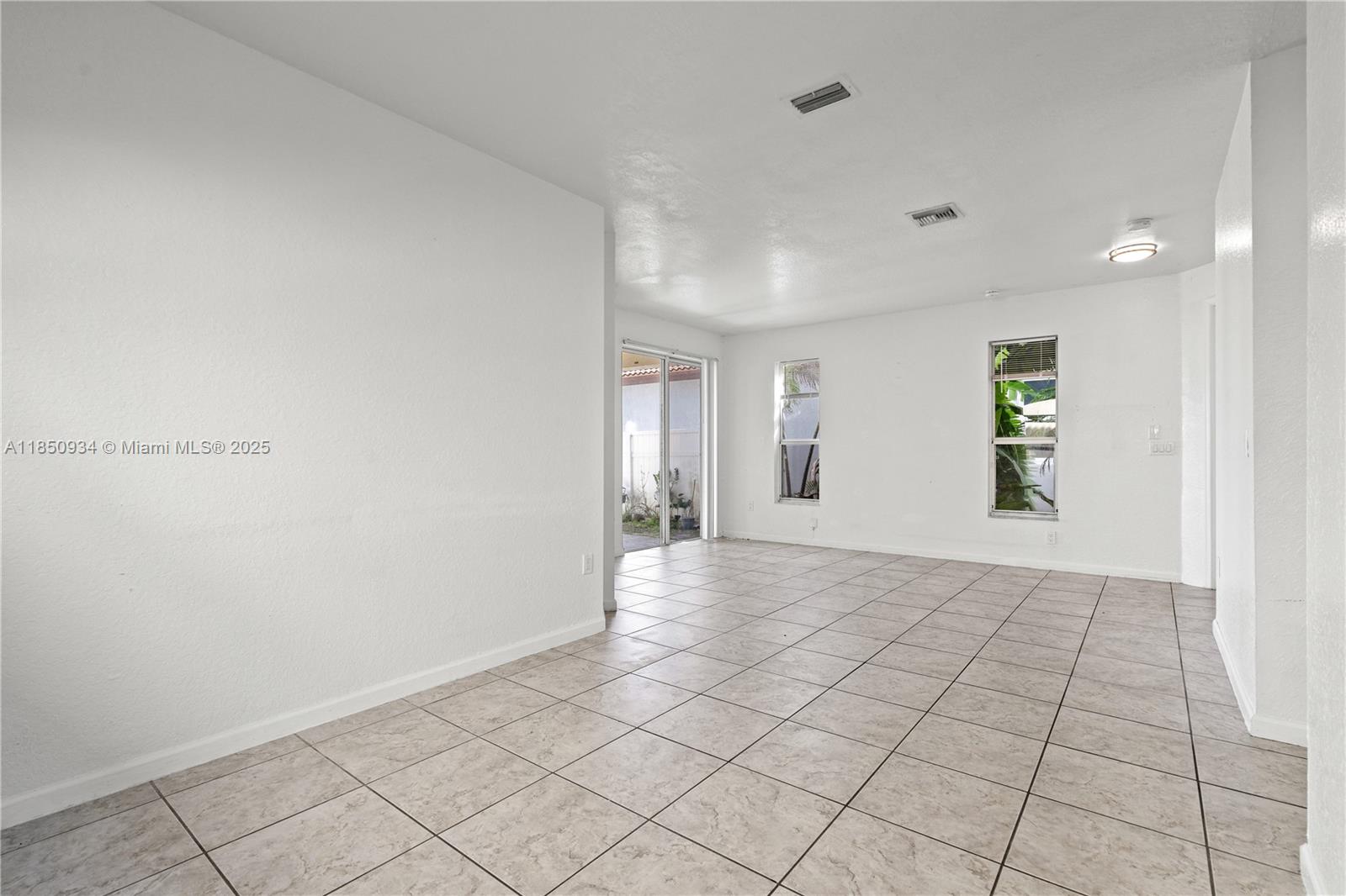 3911 NE 13th Dr