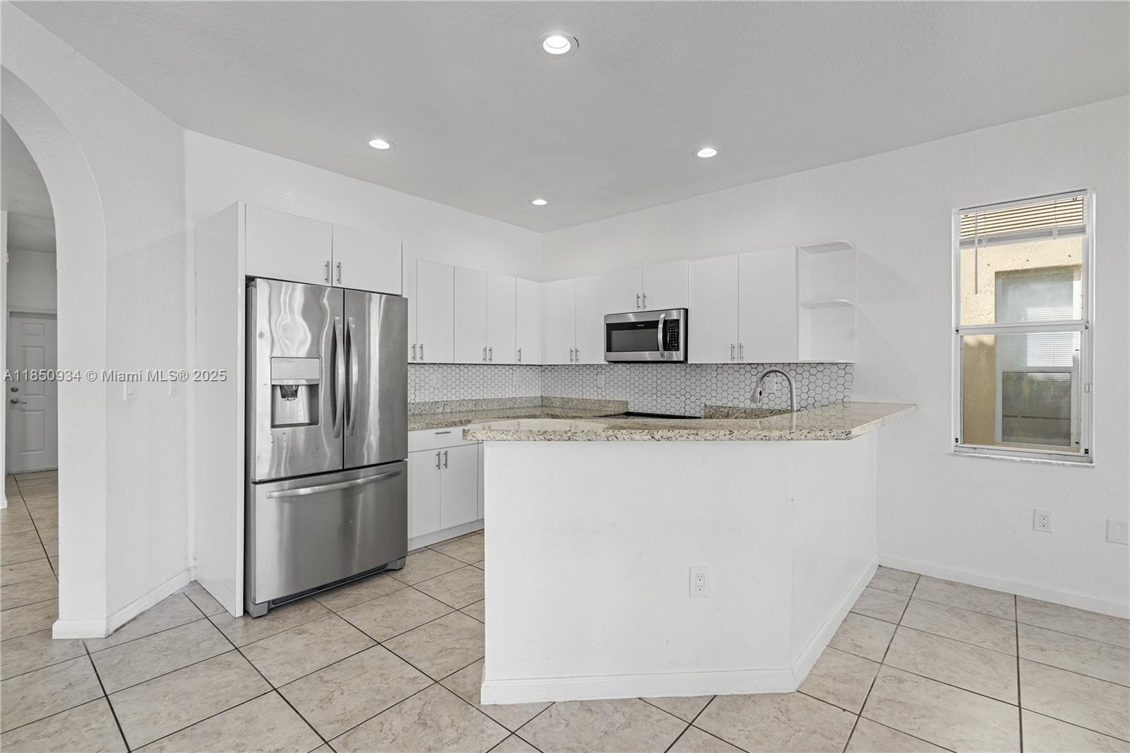 3911 NE 13th Dr