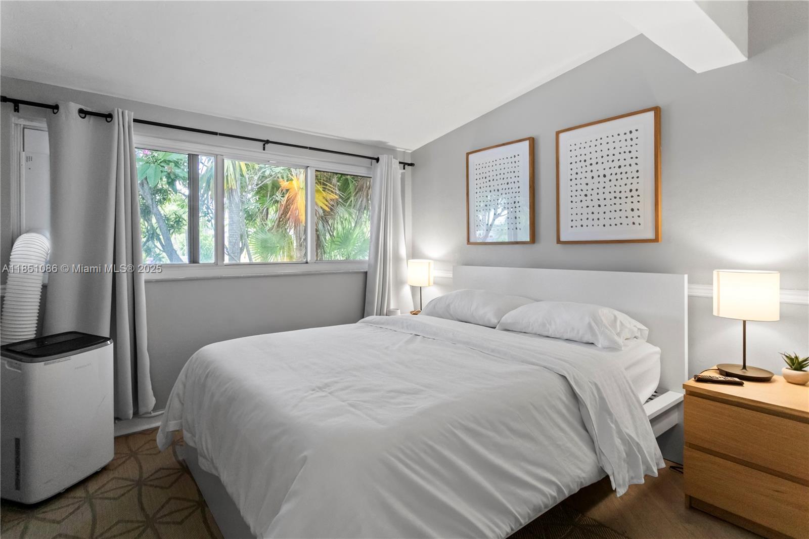 228 NE 16th Ave