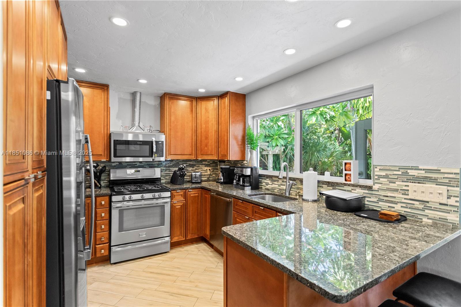228 NE 16th Ave