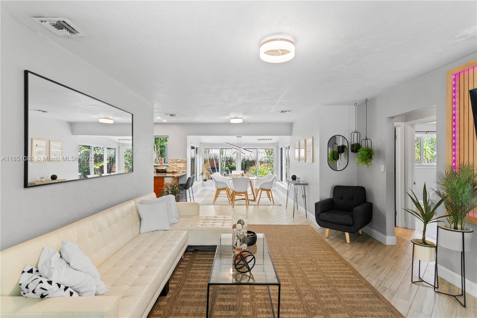 228 NE 16th Ave