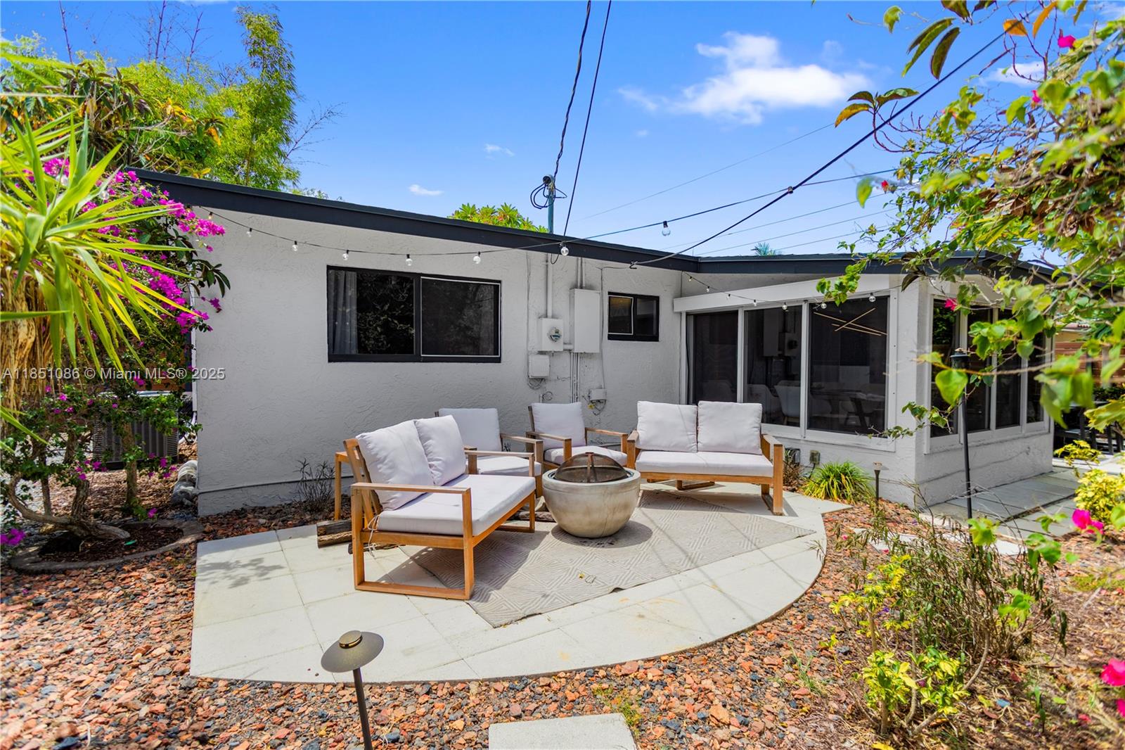 228 NE 16th Ave