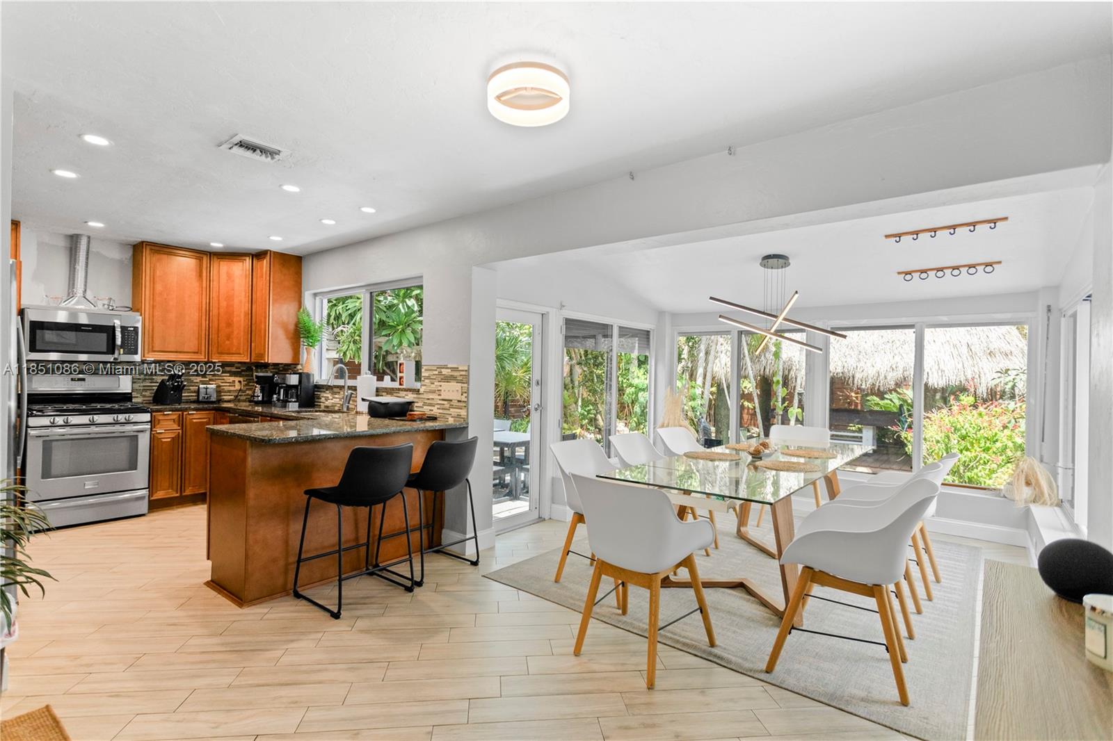 228 NE 16th Ave