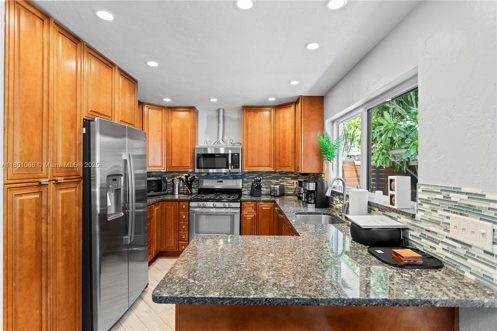 228 NE 16th Ave