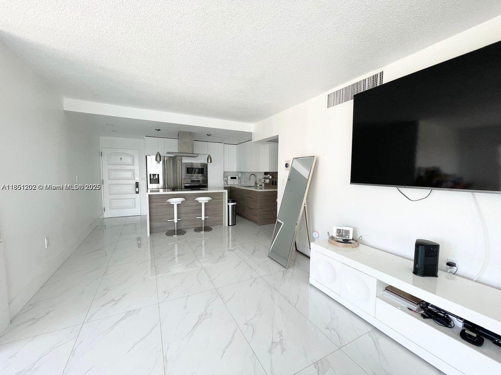 11111 Biscayne # 18H