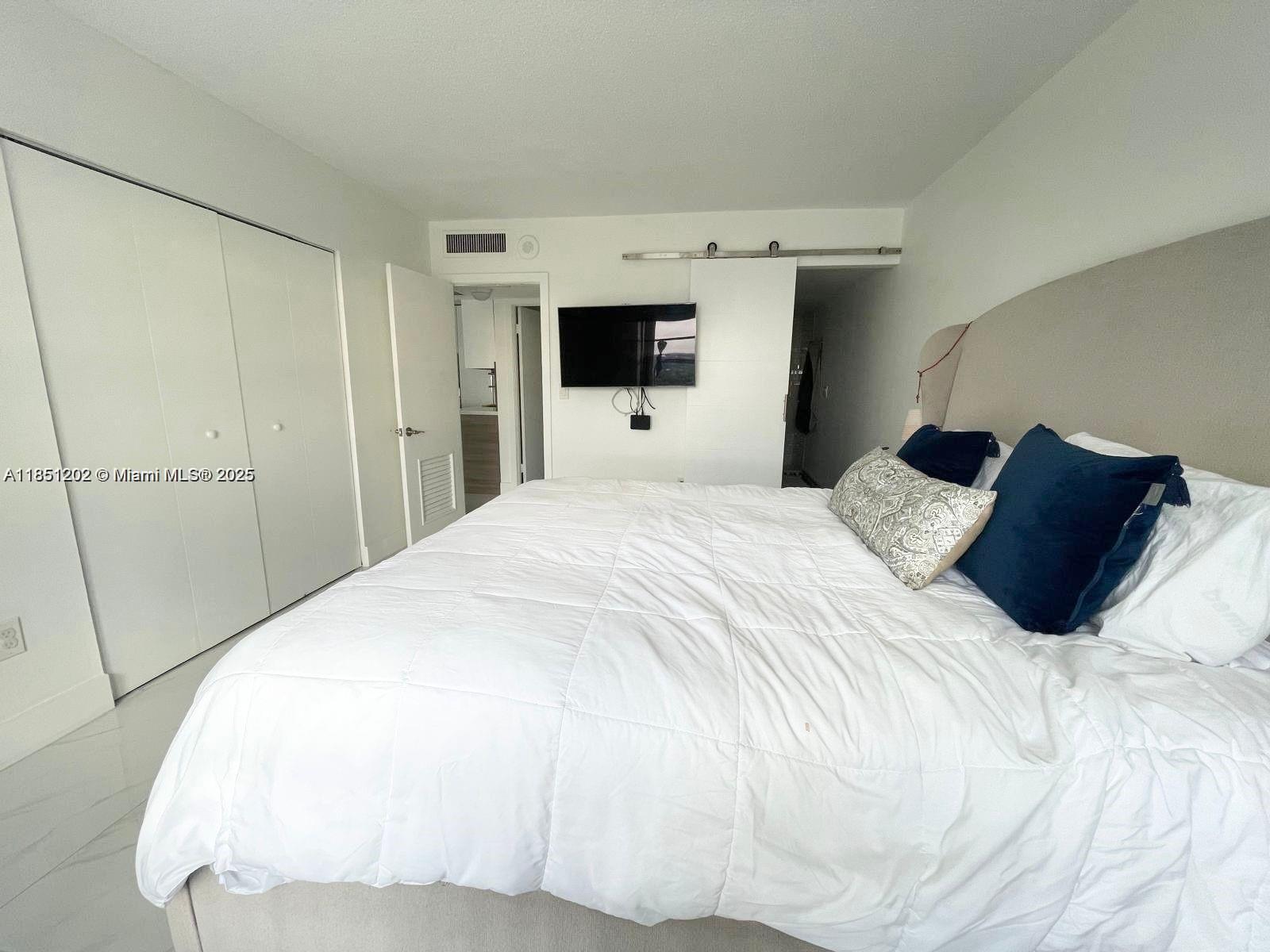 11111 Biscayne # 18H