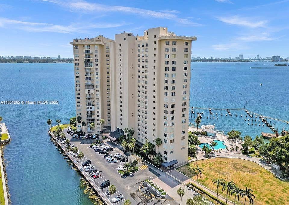 11111 Biscayne # 18H