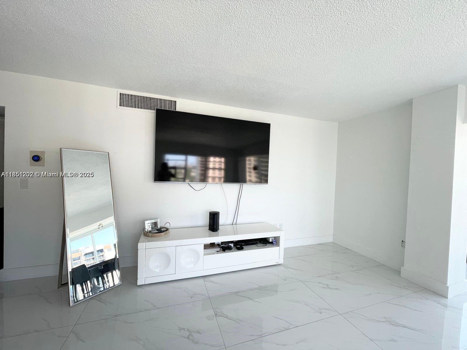 11111 Biscayne # 18H