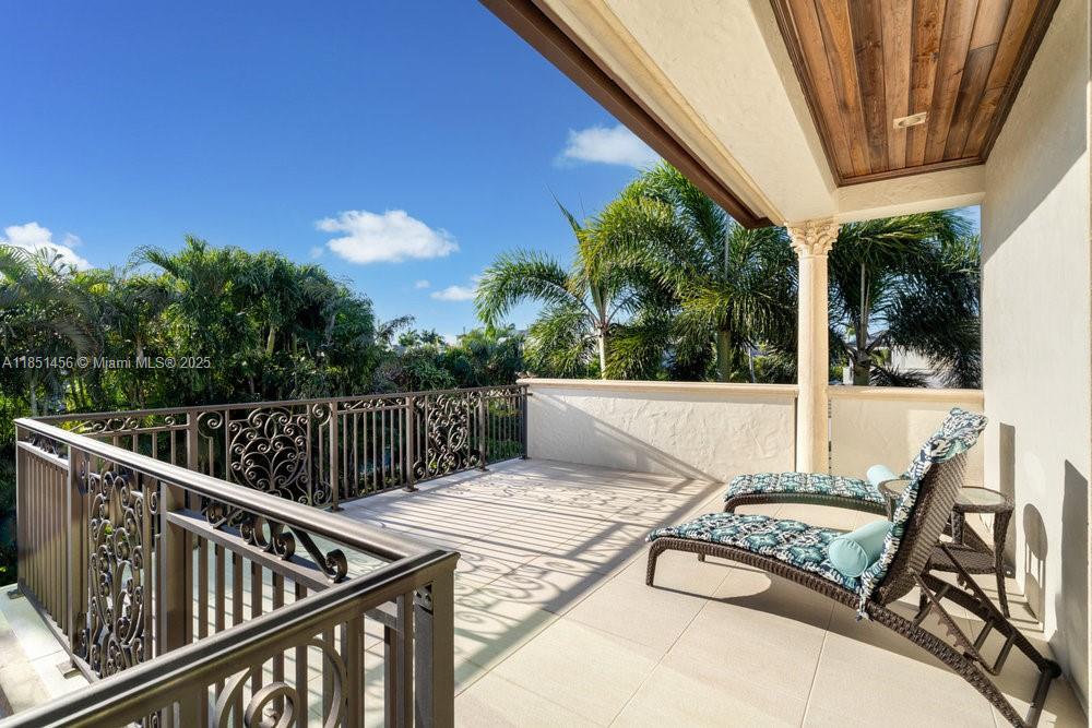 2225 W Silver Palm Rd
