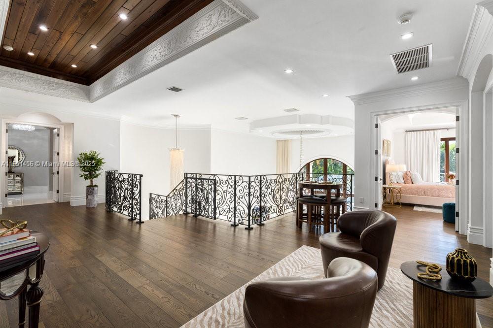 2225 W Silver Palm Rd