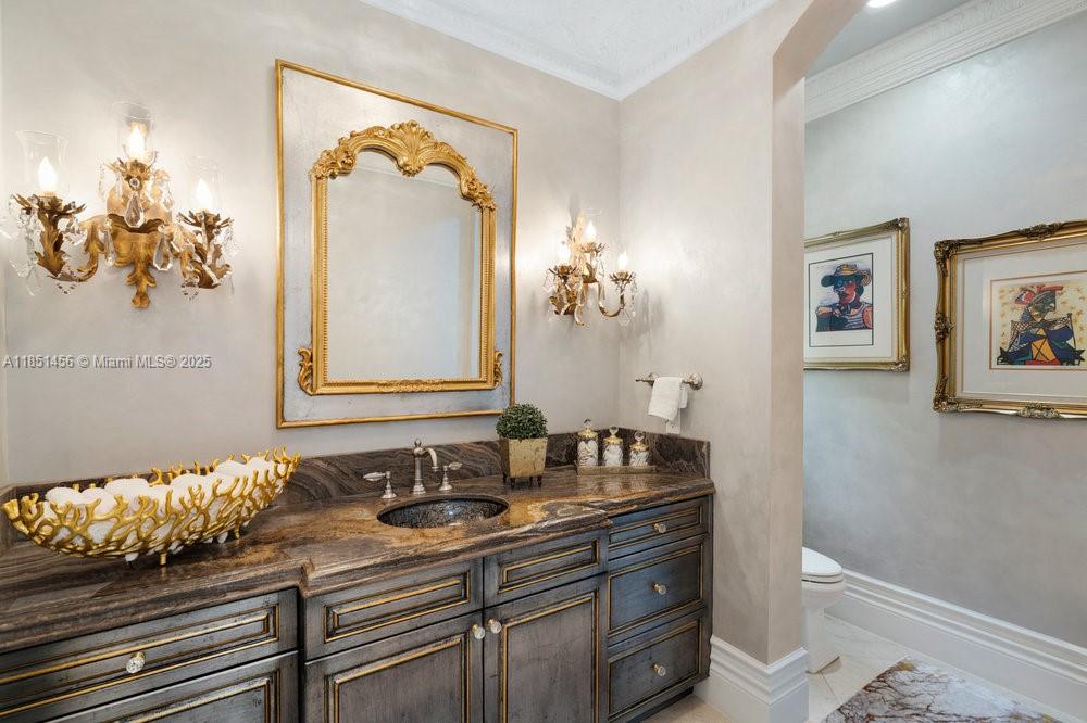 2225 W Silver Palm Rd