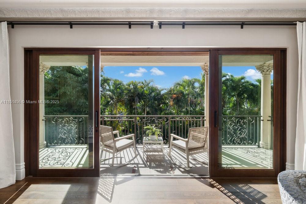 2225 W Silver Palm Rd