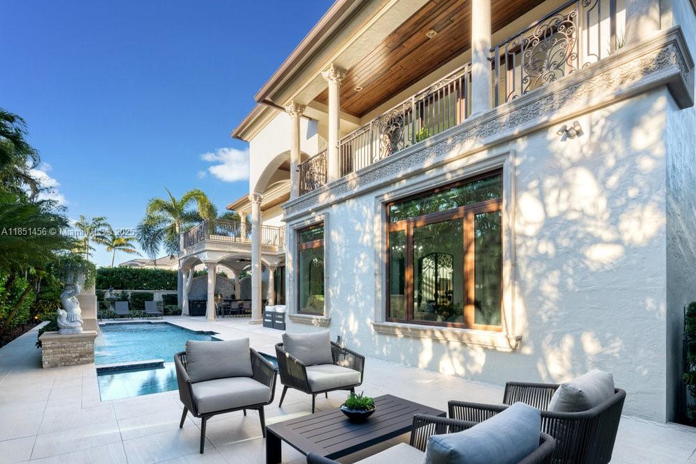 2225 W Silver Palm Rd