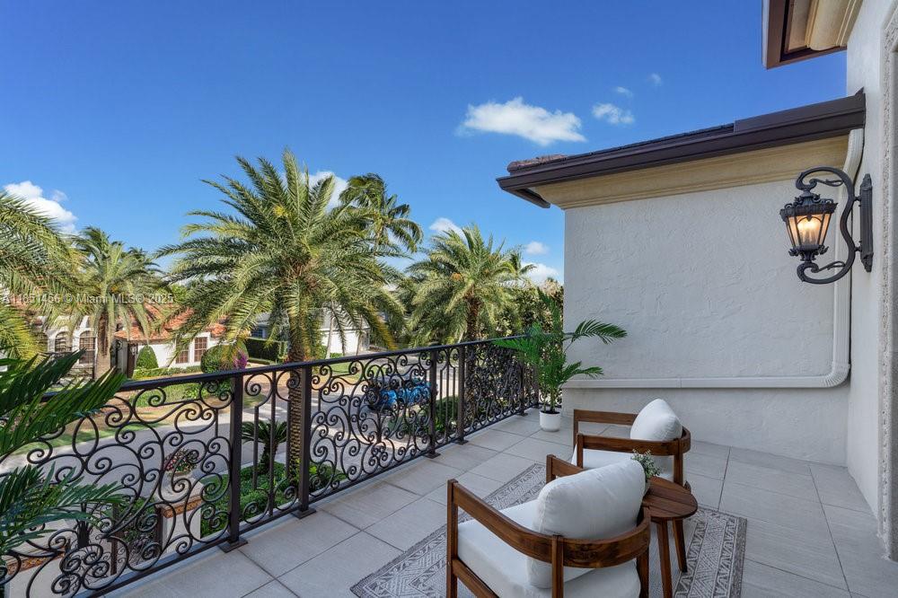 2225 W Silver Palm Rd