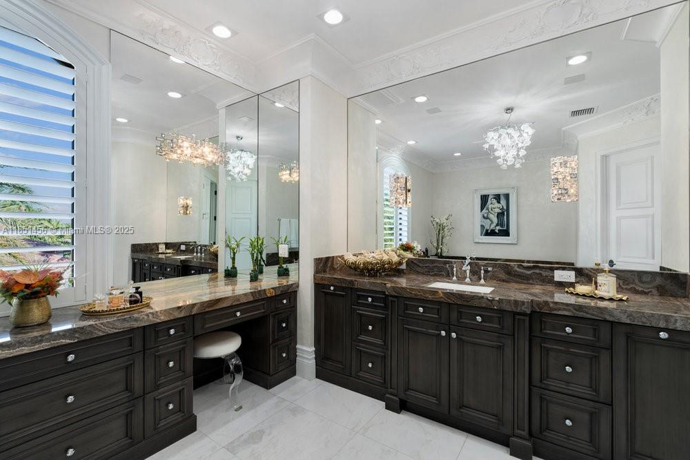 2225 W Silver Palm Rd
