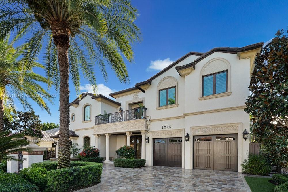 2225 W Silver Palm Rd
