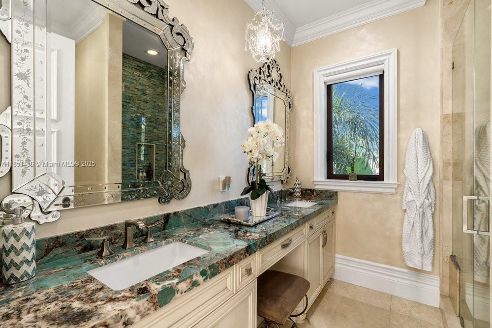 2225 W Silver Palm Rd
