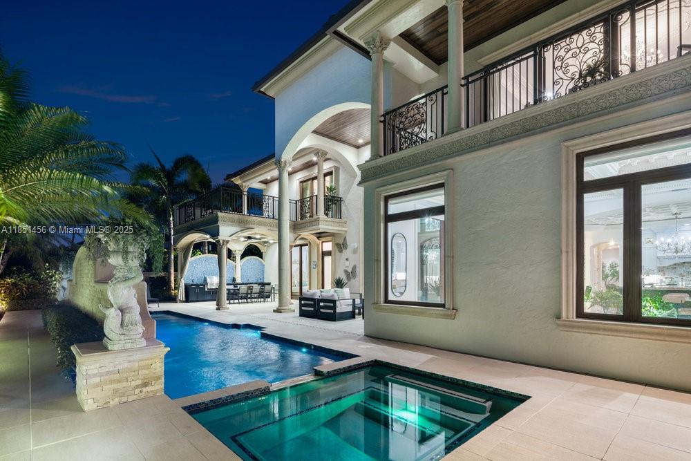 2225 W Silver Palm Rd