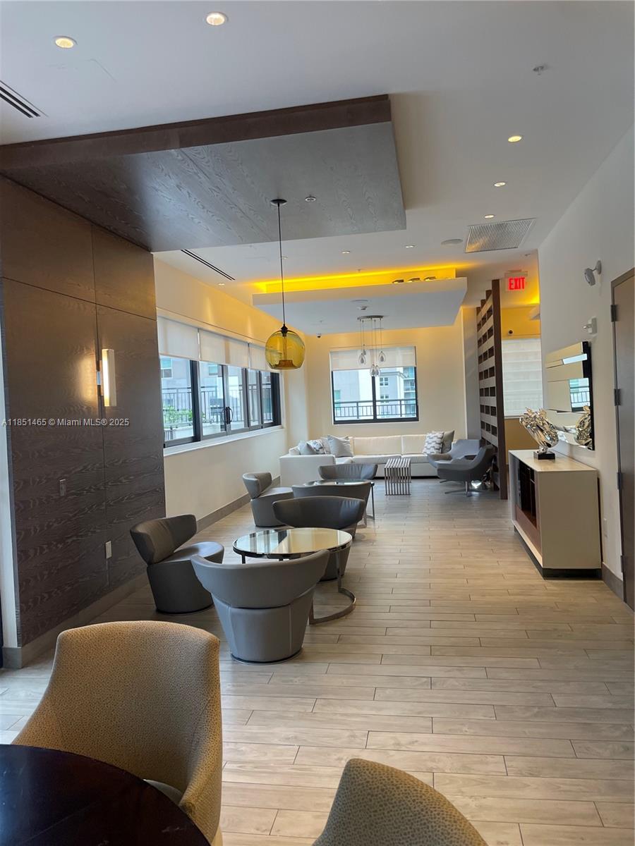 999 SW 1st Ave # 2715