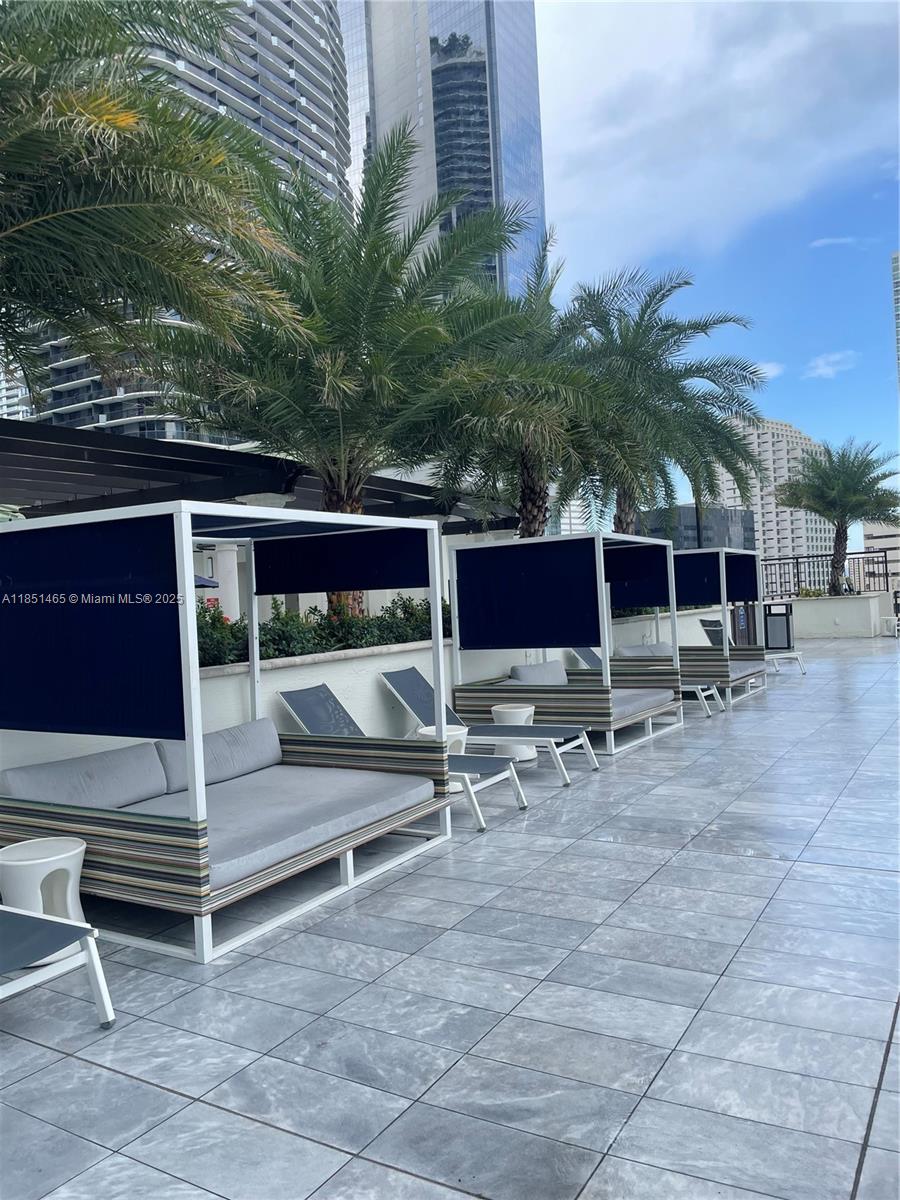 999 SW 1st Ave # 2715