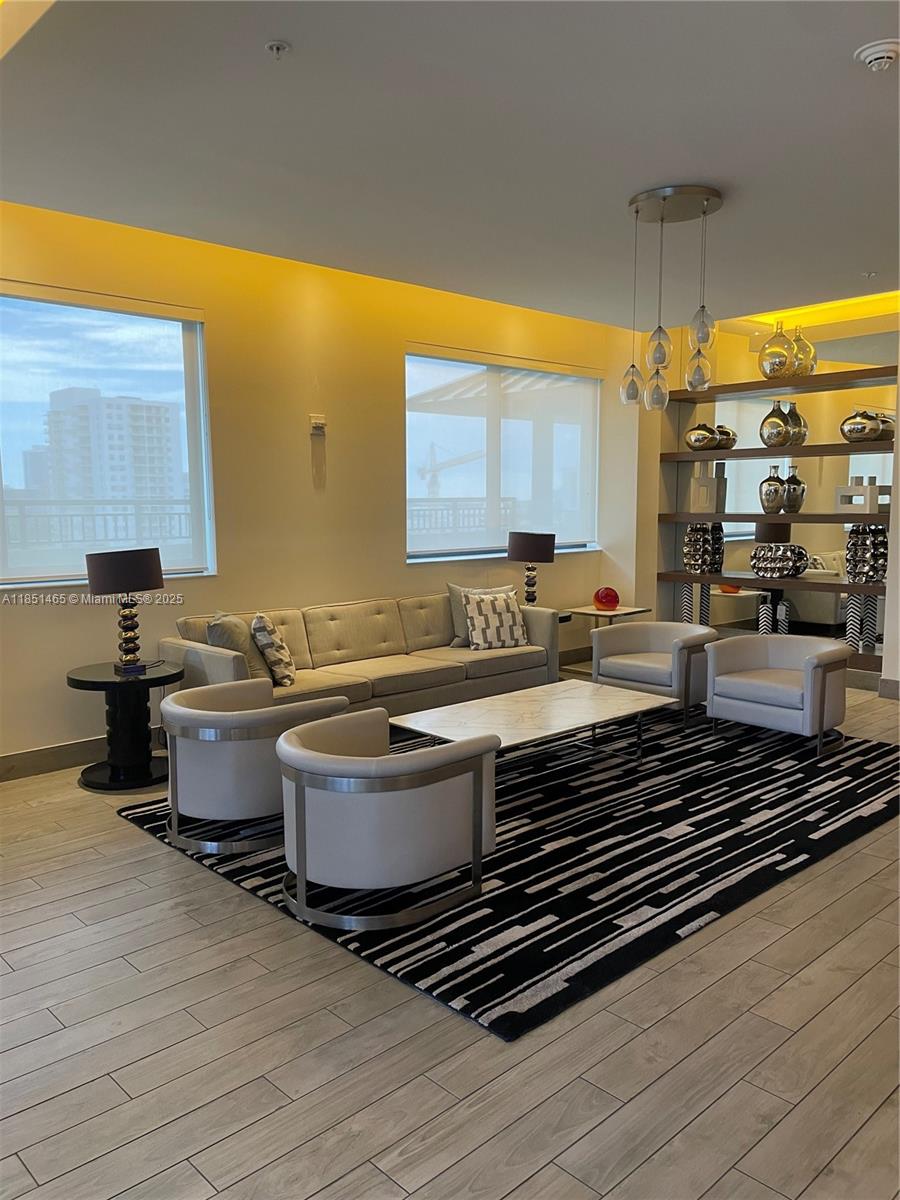 999 SW 1st Ave # 2715