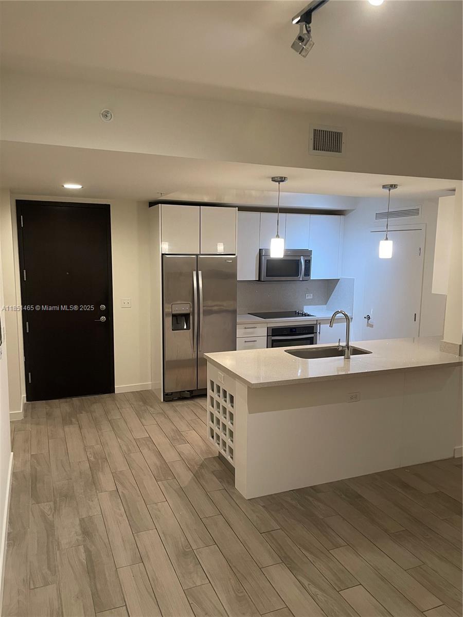 999 SW 1st Ave # 2715