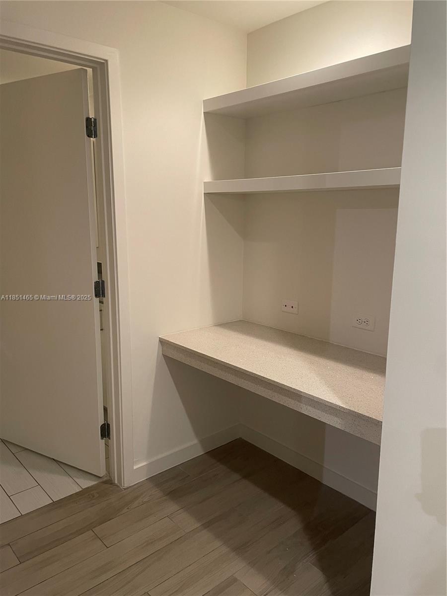 999 SW 1st Ave # 2715