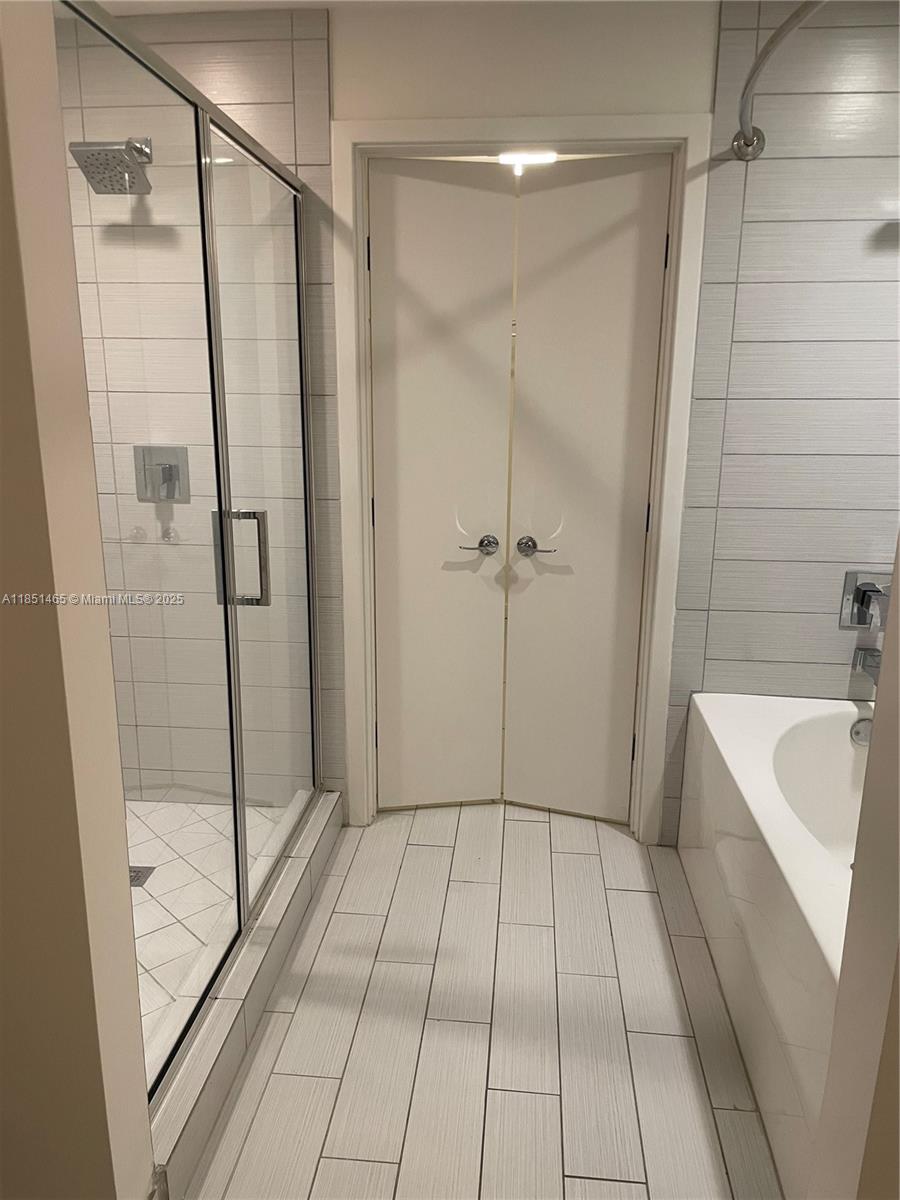 999 SW 1st Ave # 2715