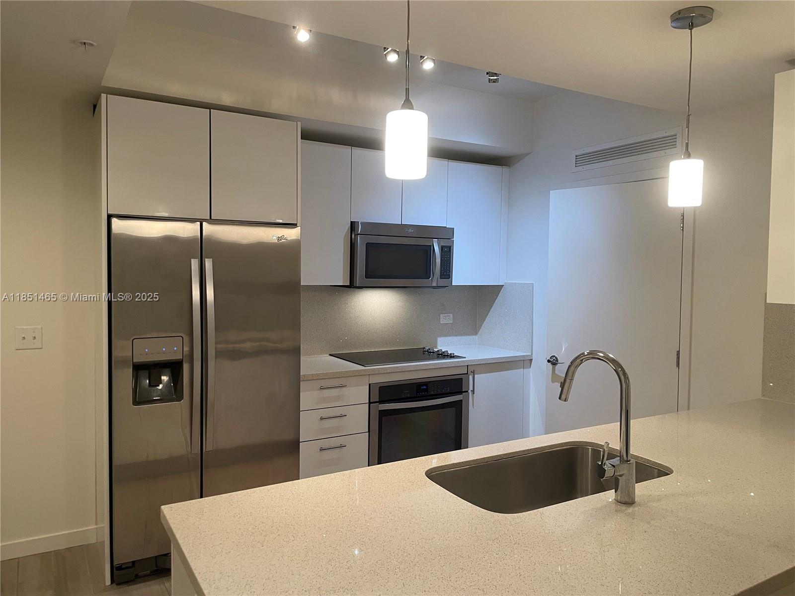 999 SW 1st Ave # 2715