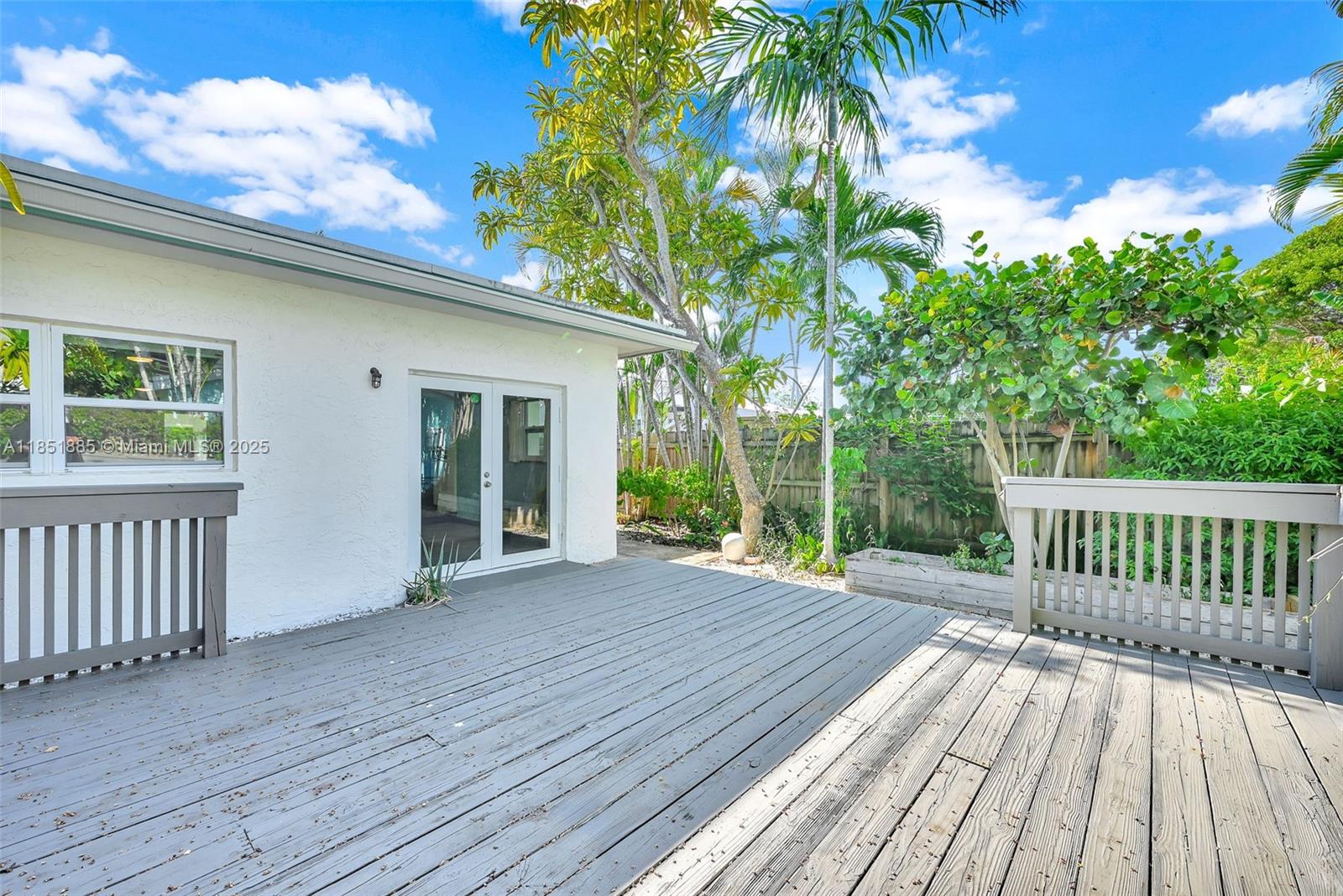 808 NE 16th Ave # 808