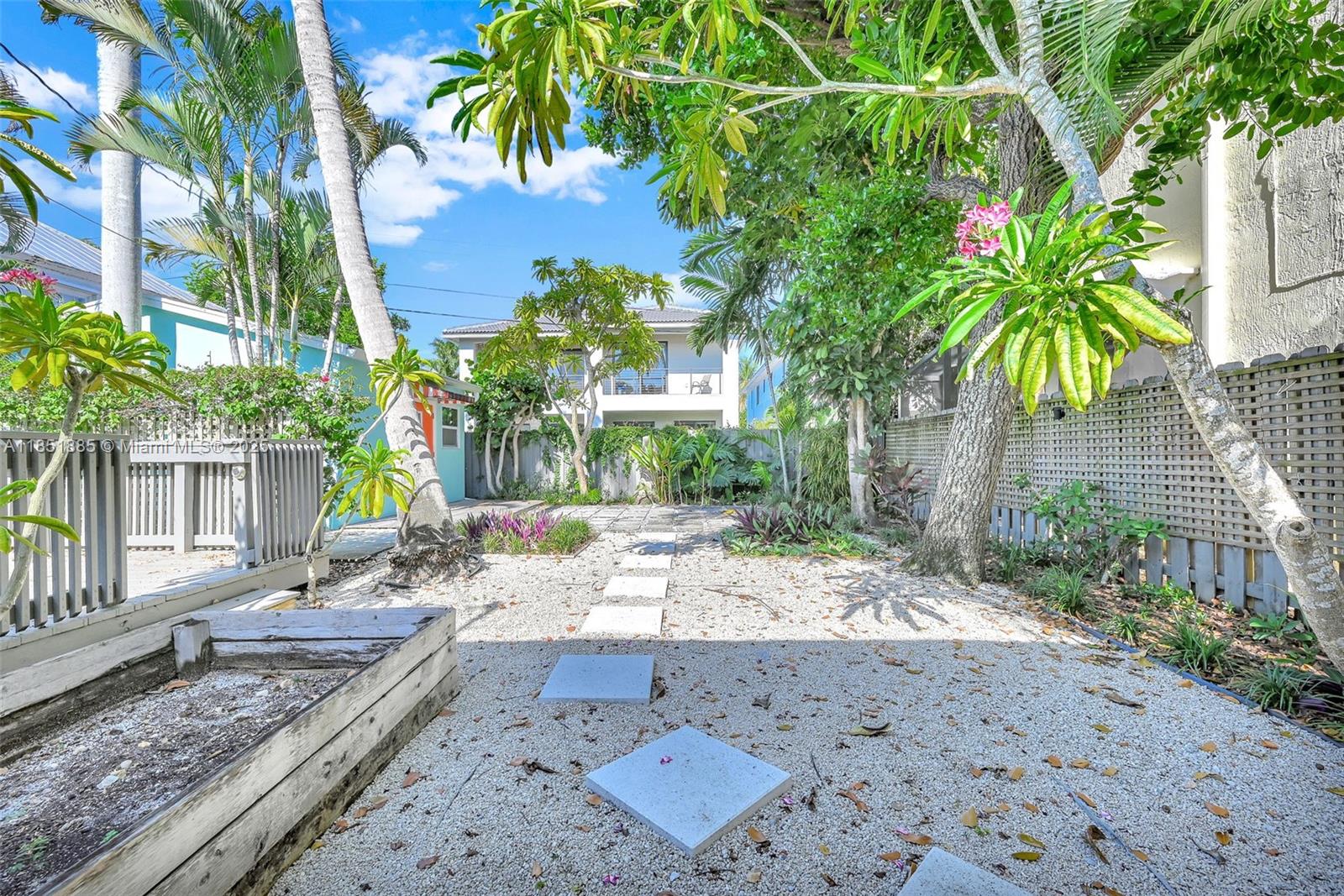 808 NE 16th Ave # 808