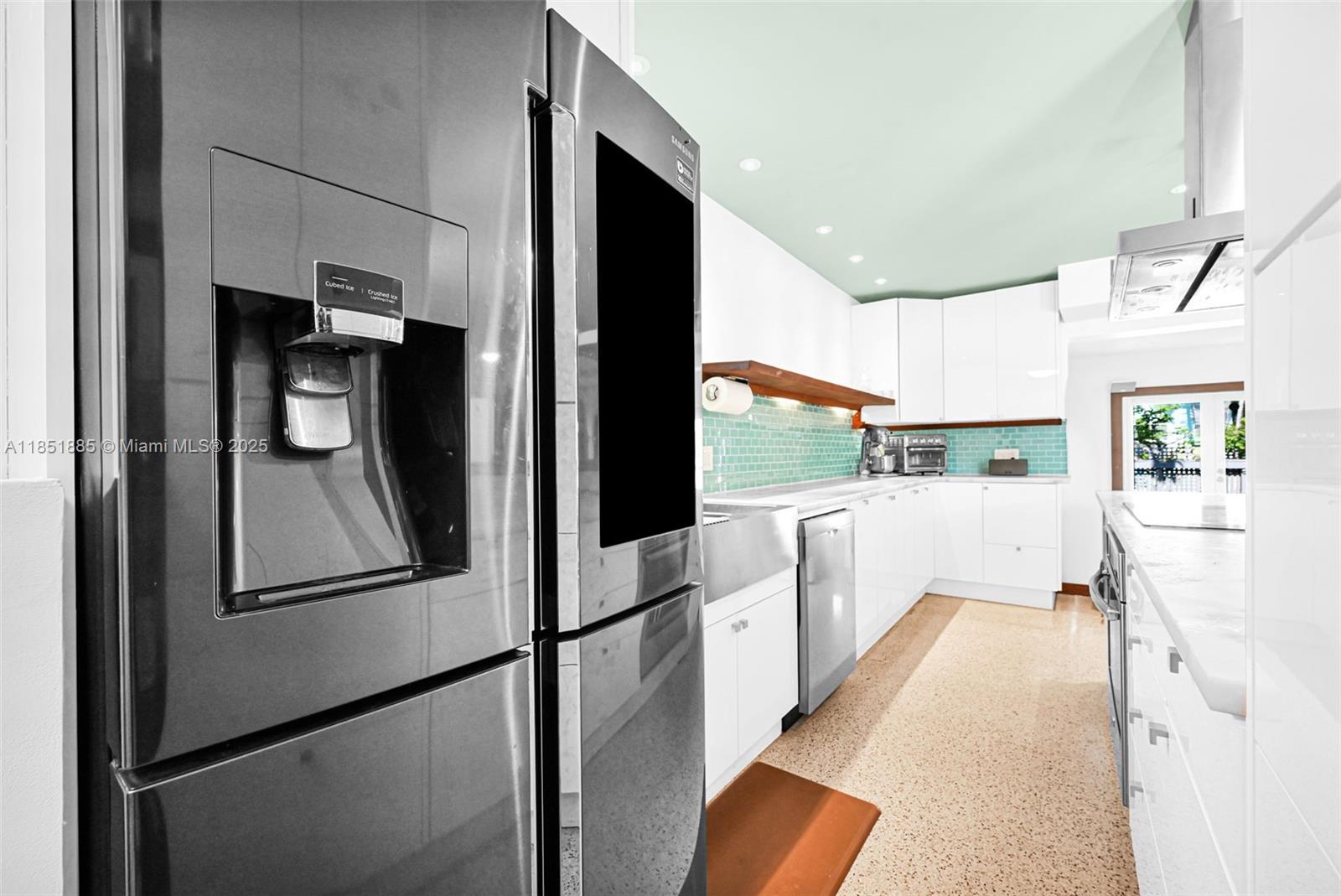 808 NE 16th Ave # 808