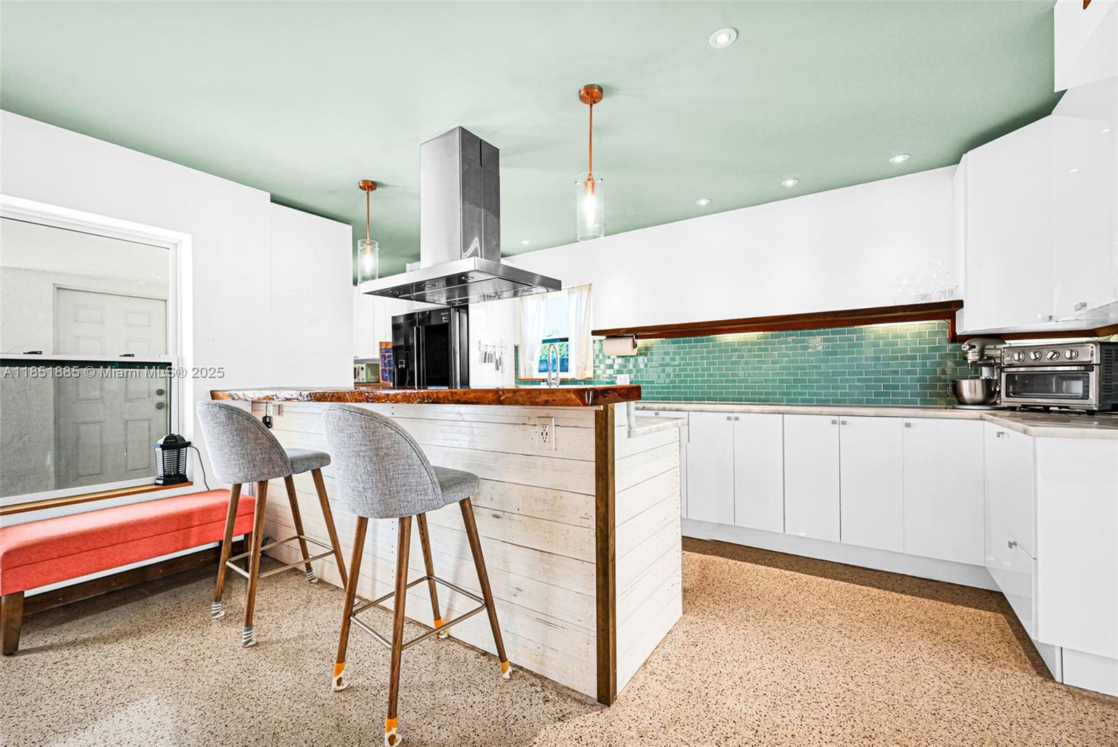 808 NE 16th Ave # 808