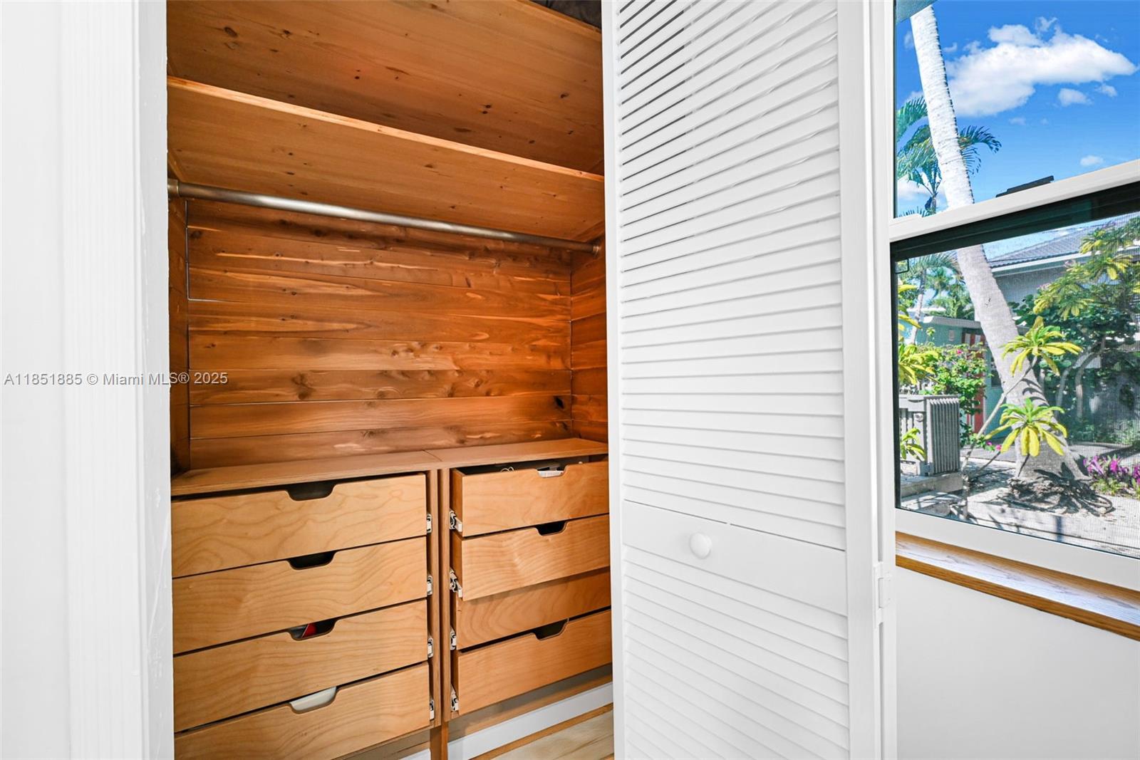 808 NE 16th Ave # 808