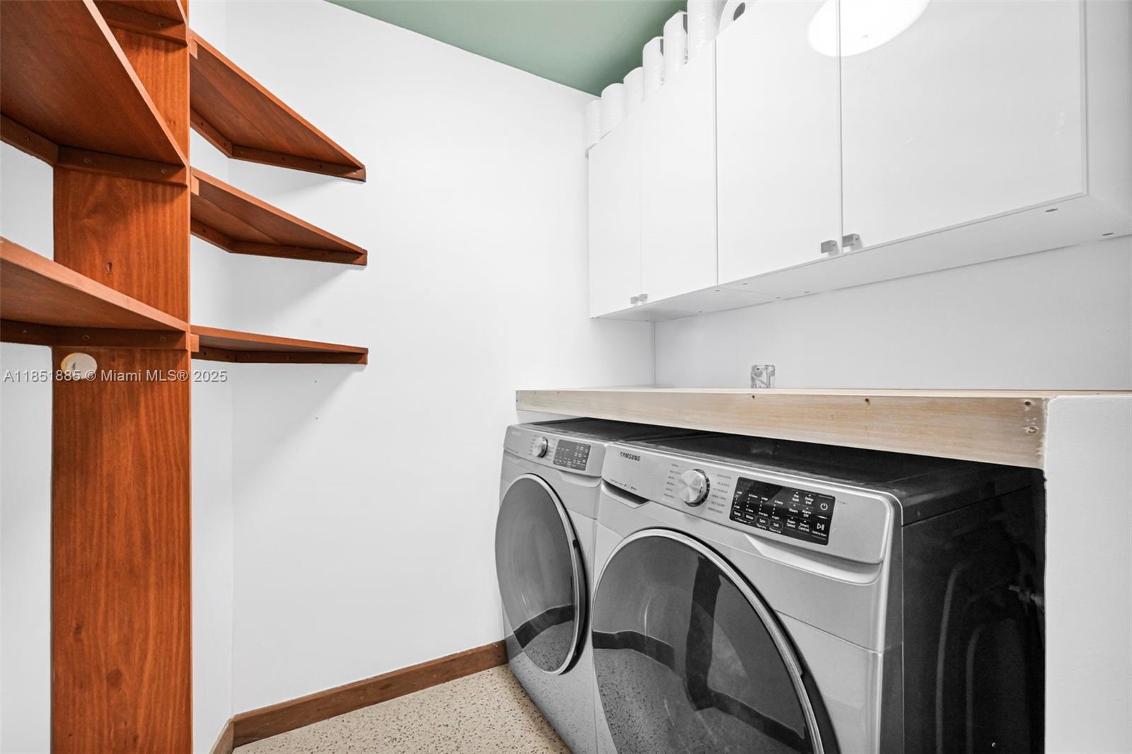 808 NE 16th Ave # 808