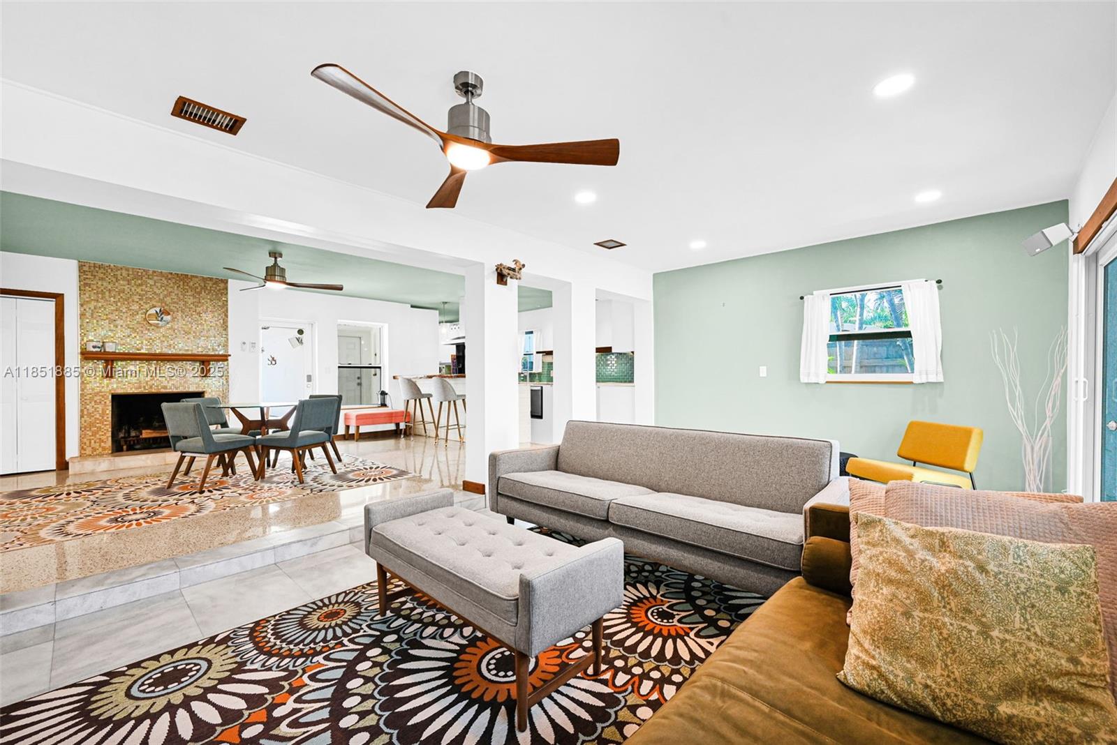 808 NE 16th Ave # 808