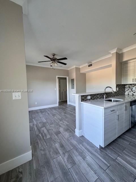 222 Sidonia Ave # 10