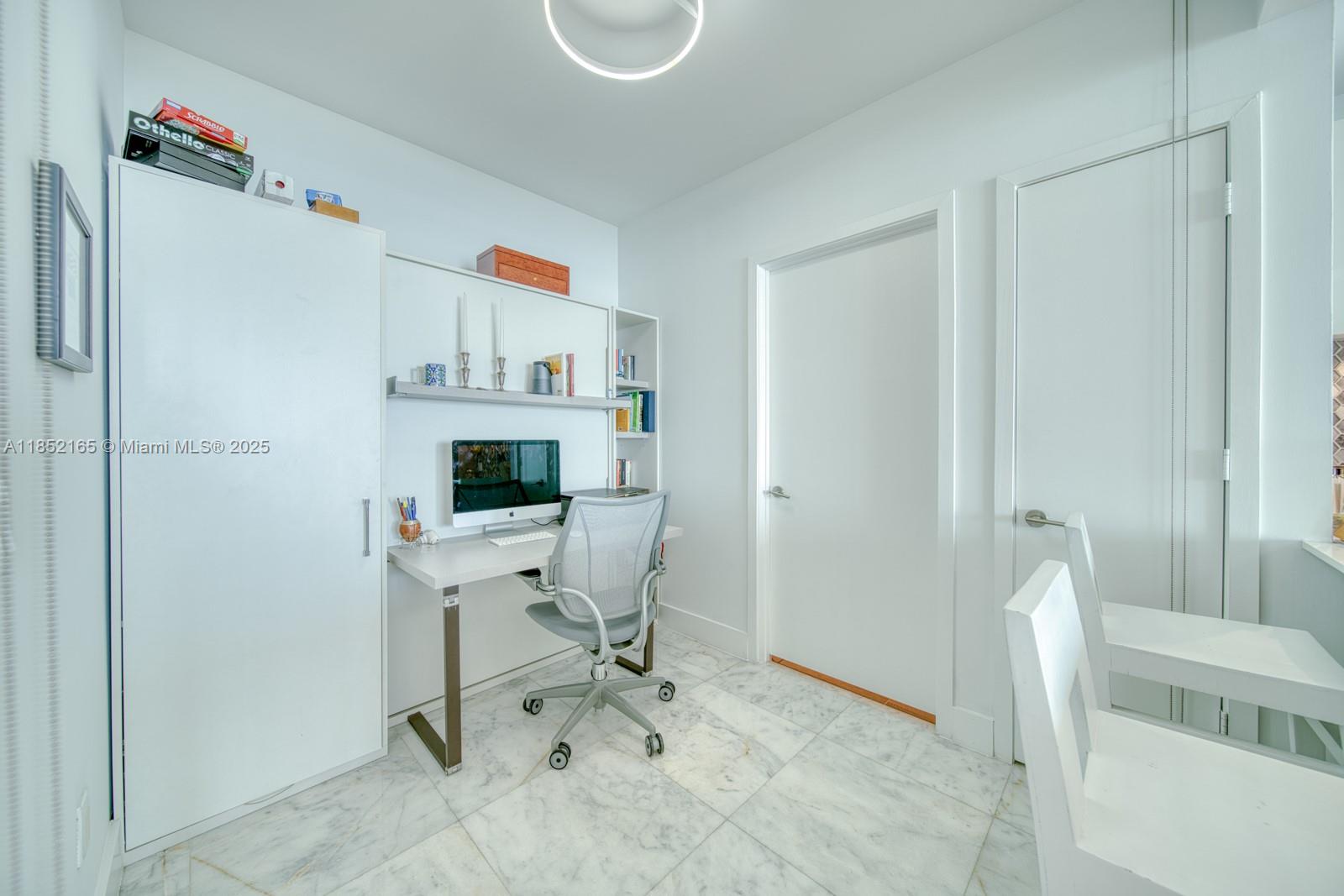 2900 NE 7th Ave # 405