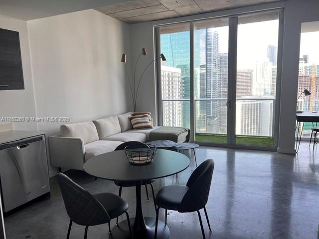 151 SE 1st St # 2907