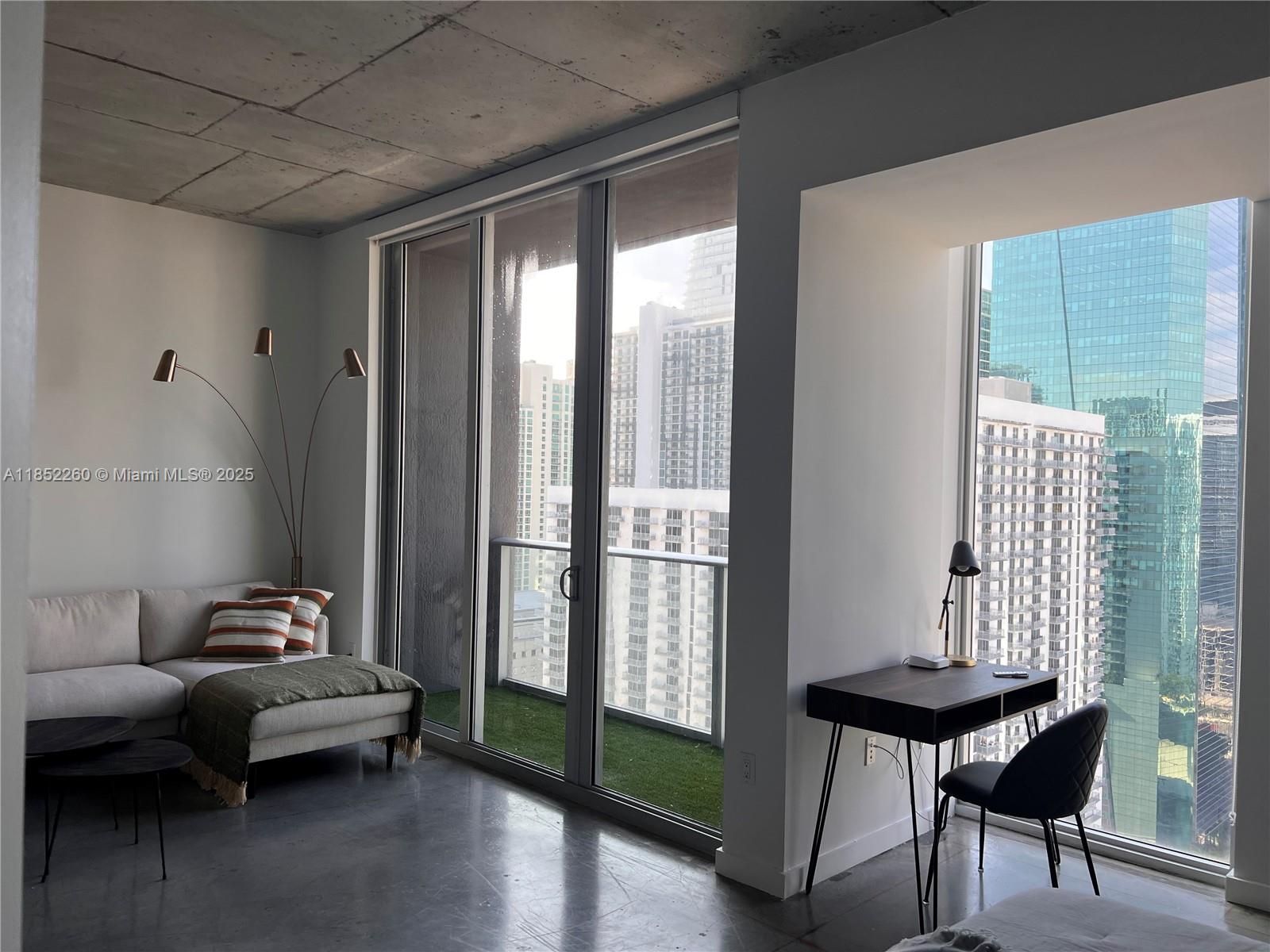 151 SE 1st St # 2907