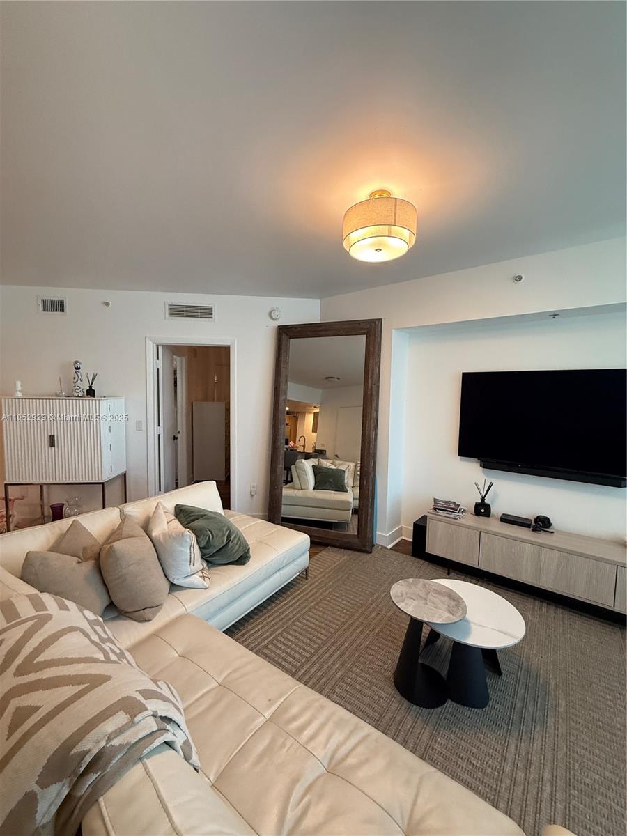 350 S Miami Ave Unit: 1803