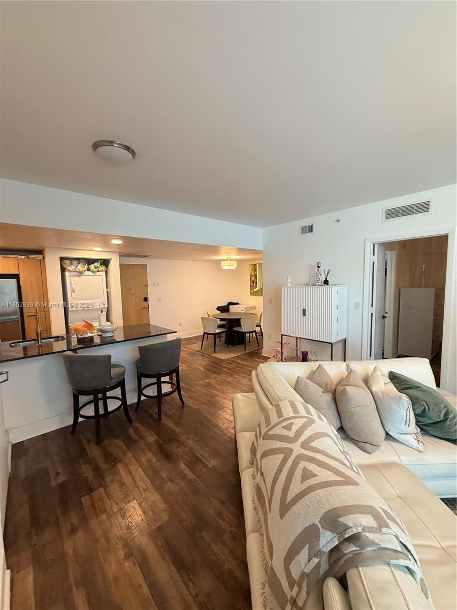 350 S Miami Ave Unit: 1803