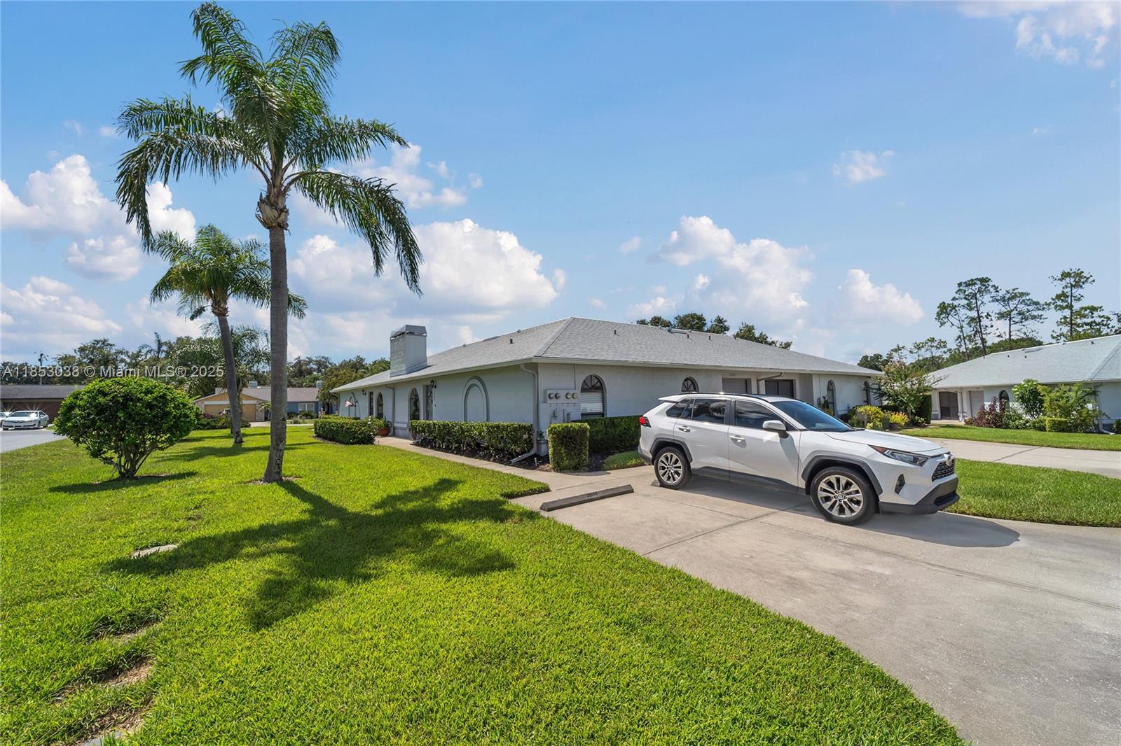 23205 club villas dr