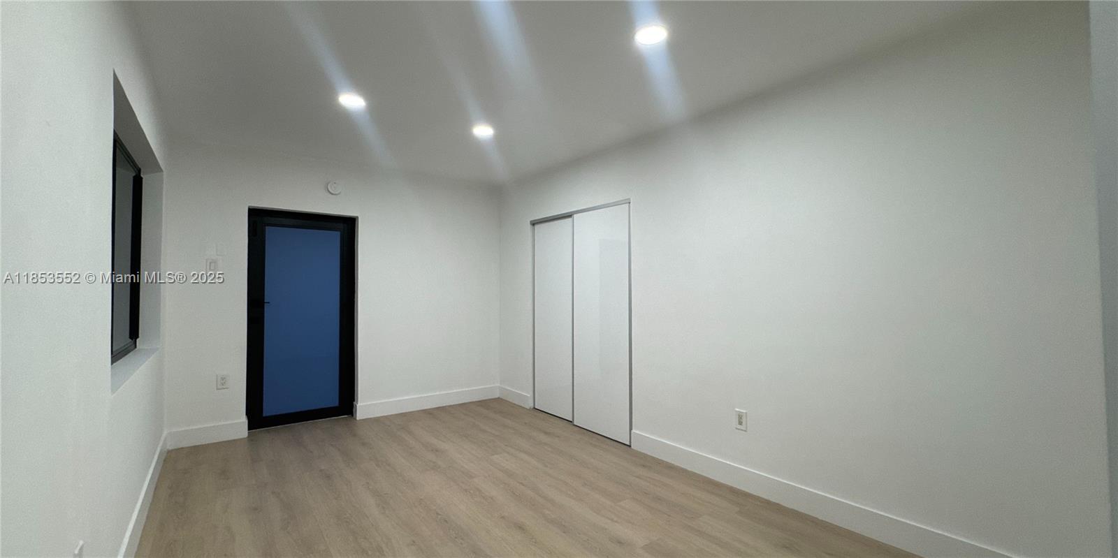 12800 NE 12th Ave # 1