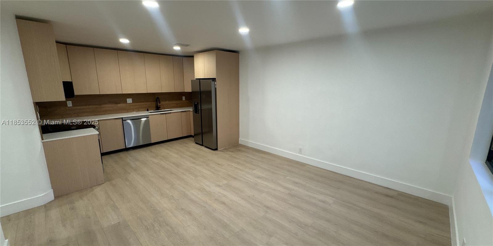 12800 NE 12th Ave # 1