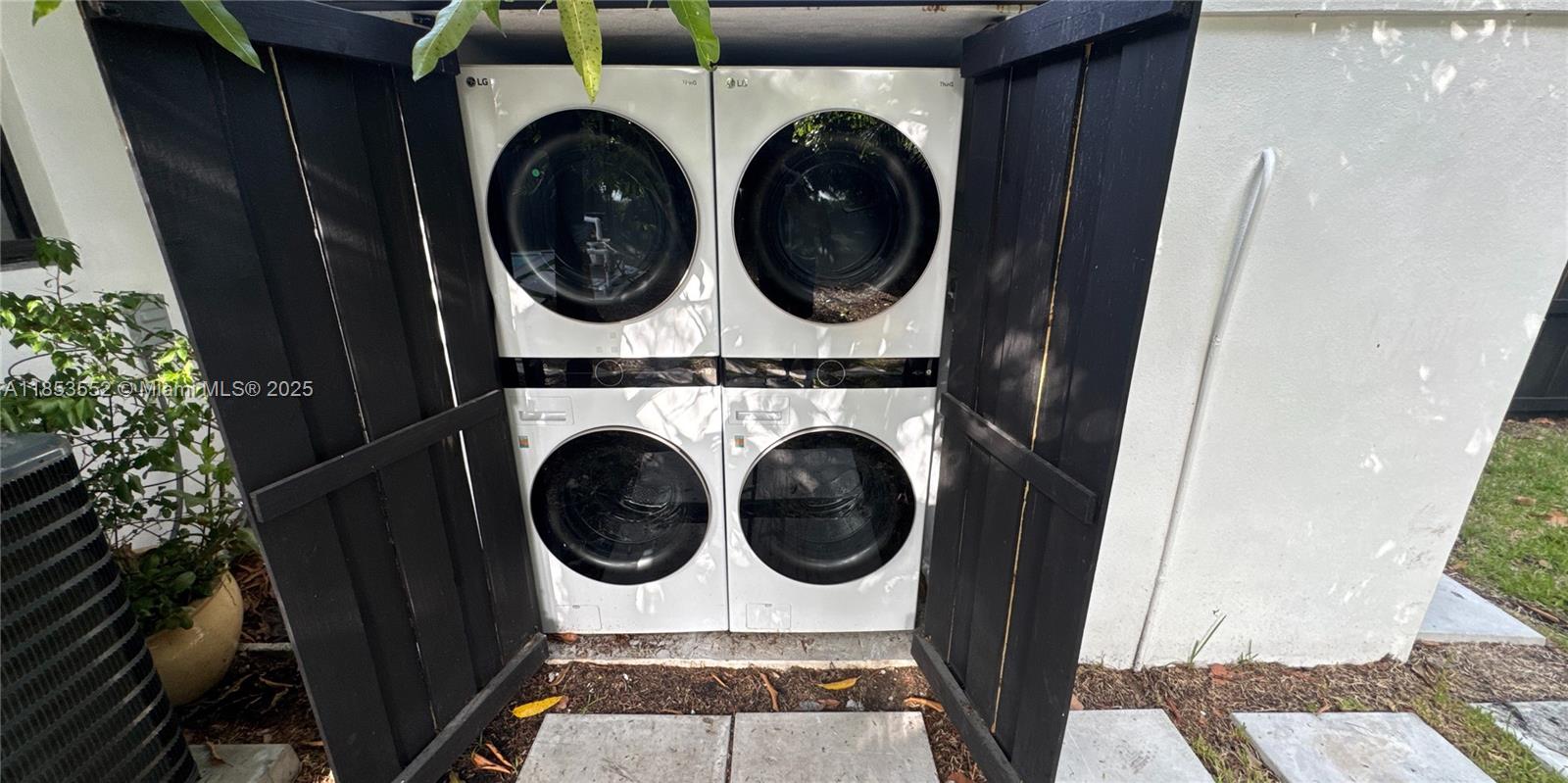 12800 NE 12th Ave # 1